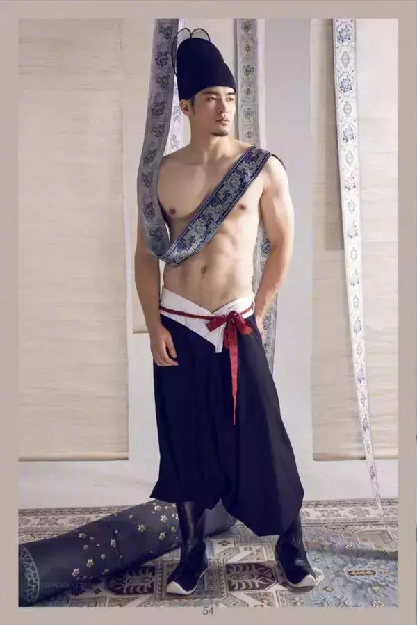 DaoXQ.KinG | HOÀNG THƯỢNG VÀ TÔI