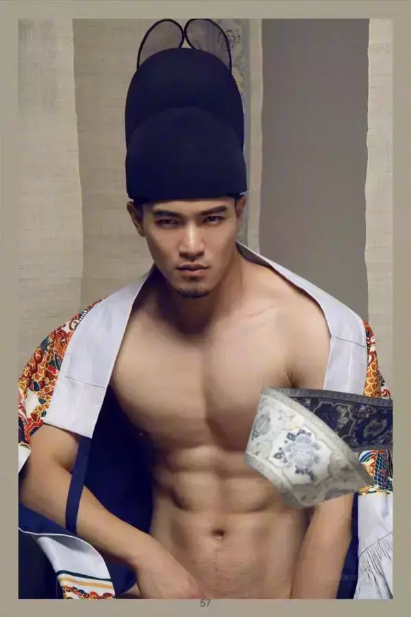 DaoXQ.KinG | HOÀNG THƯỢNG VÀ TÔI