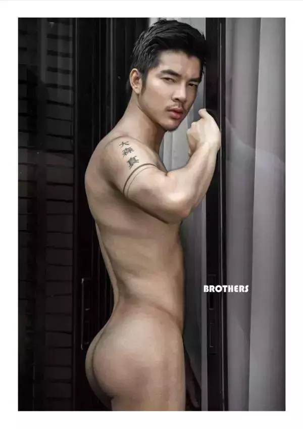 Brothers Vol.33 | Parn