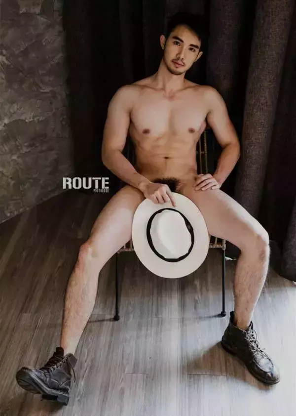 Route Photobook No.04 version nude [Ebook]