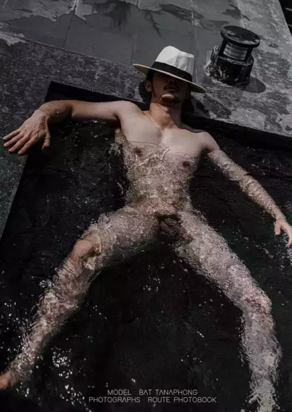 Route Photobook No.04 version nude [Ebook]