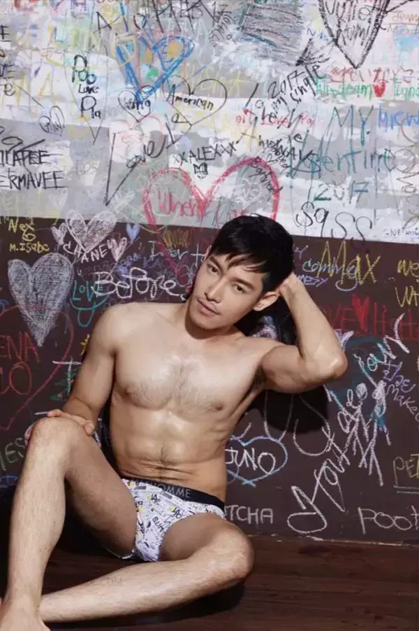 TXD Magazine Vol.5 | Arthur Awakening