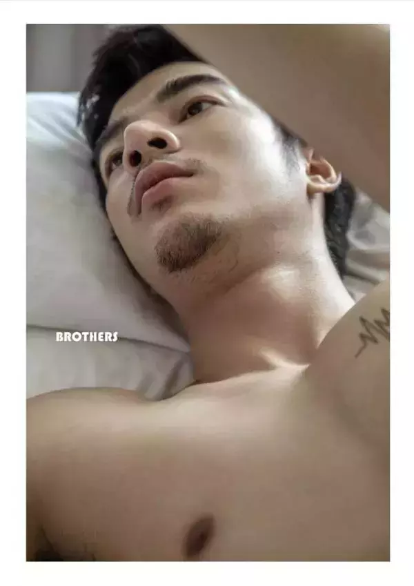 Brothers Vol.33 | Parn