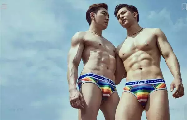 AWESOME MEN 8 | Bromance Gun &amp; Cartoon [ Ebook + Video ]