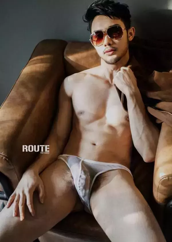 Route Photobook No.04 version nude [Ebook]