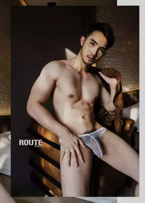 Route Photobook No.04 version nude [Ebook]