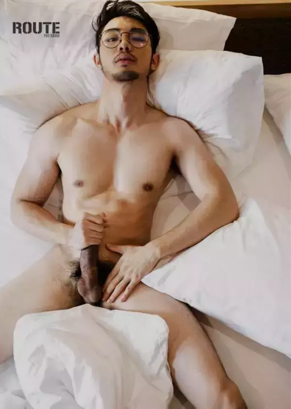 Route Photobook No.04 version nude [Ebook]