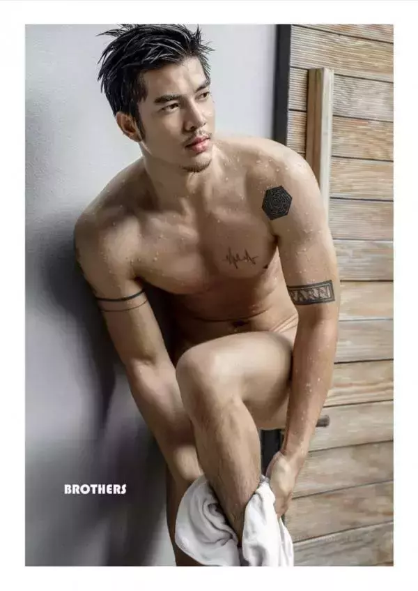 Brothers Vol.33 | Parn