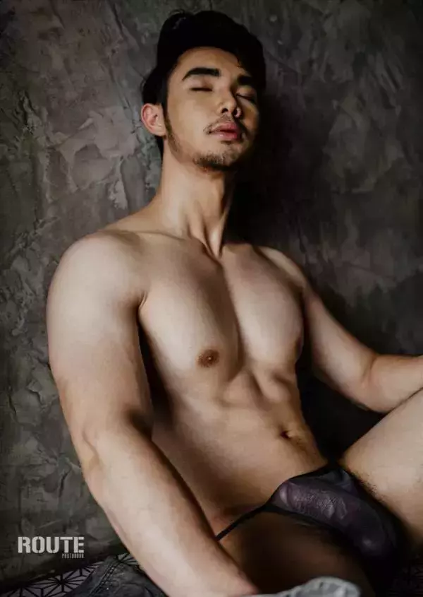 Route Photobook No.04 version nude [Ebook]