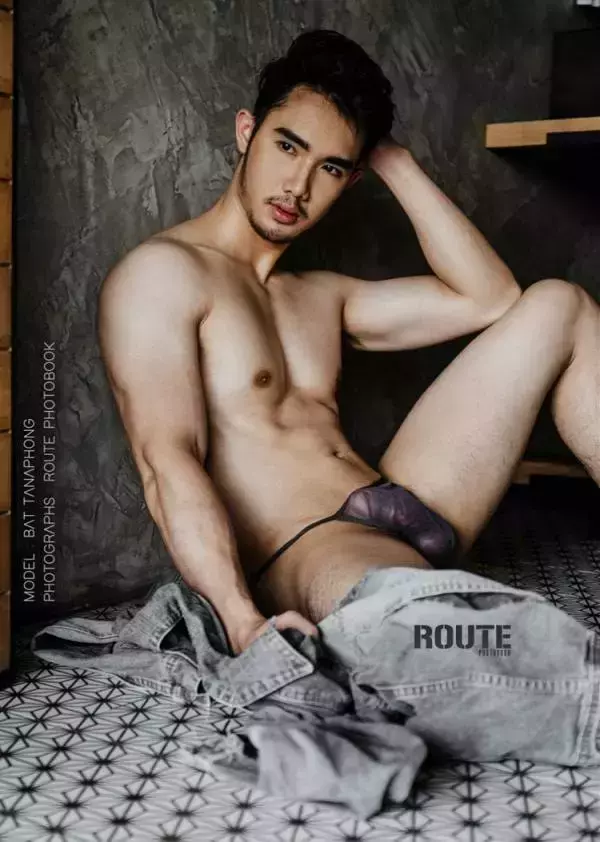 Route Photobook No.04 version nude [Ebook]