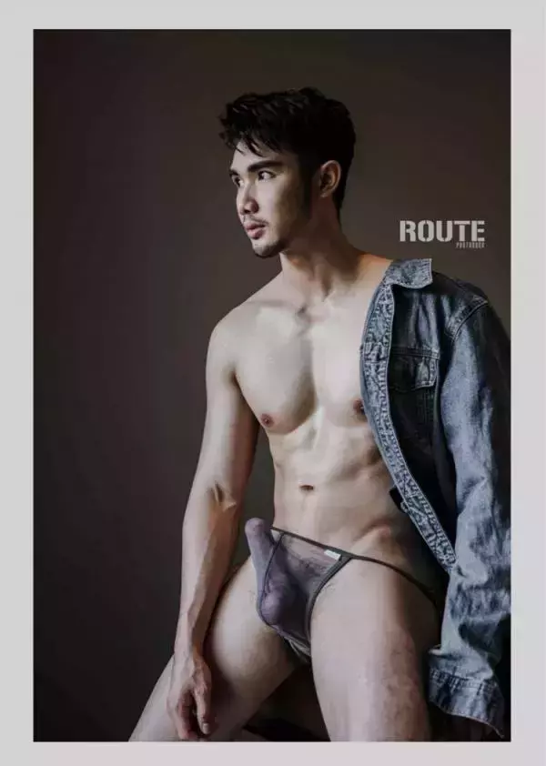 Route Photobook No.04 version nude [Ebook]