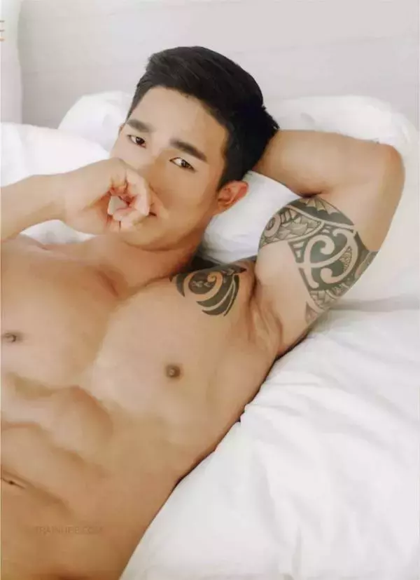 FETISH 19 | Earth Woraphong [ Ebook+Video ]