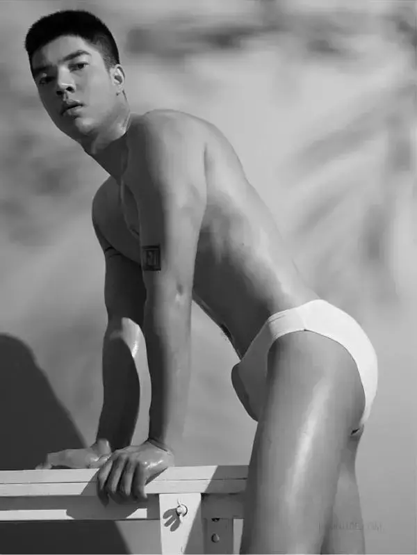 B Photobook 01 [ Ebook + Video ]