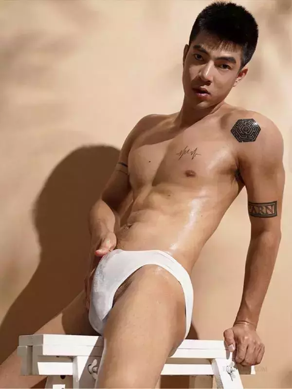 B Photobook 01 [ Ebook + Video ]