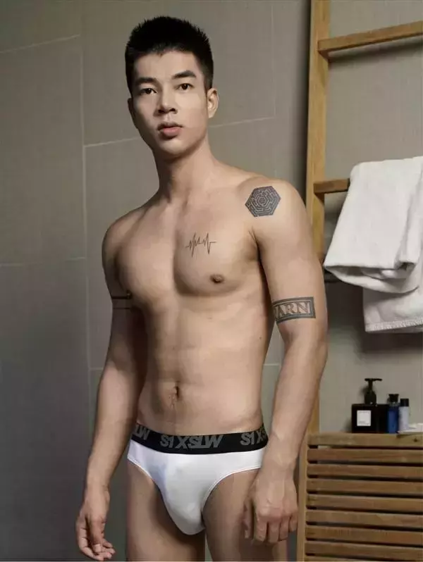 B Photobook 01 [ Ebook + Video ]