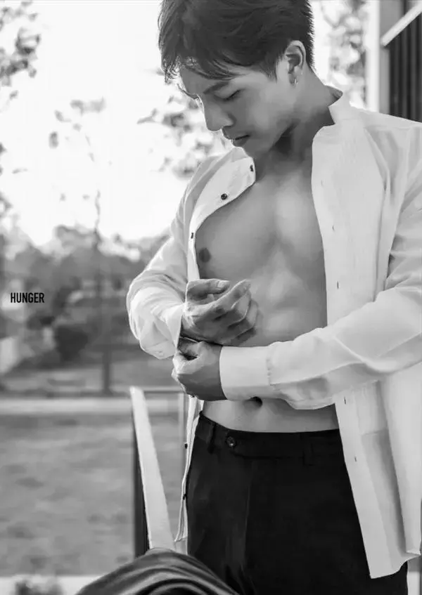 Hunger Homme 10 | KARN Supachat