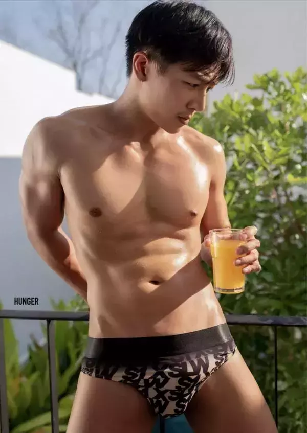 Hunger Homme 10 | KARN Supachat