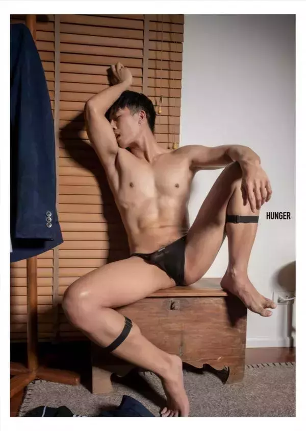 Hunger Homme 10 | KARN Supachat
