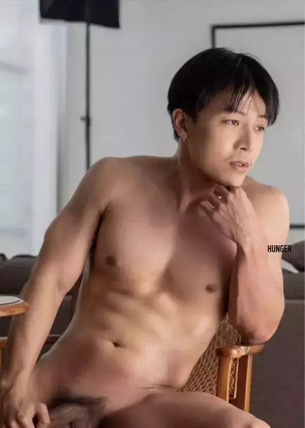 Hunger Homme 10 | KARN Supachat