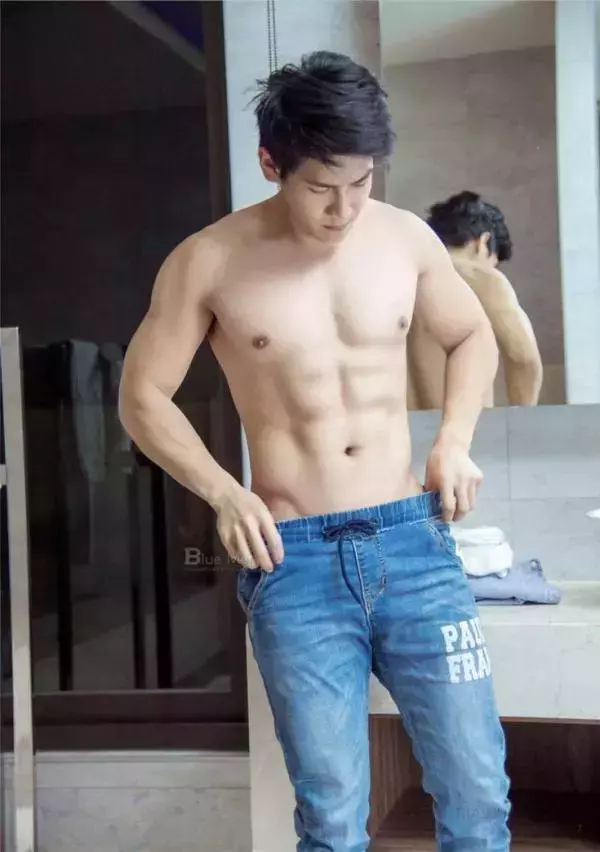 Whose Man No.79 – Justin [Ebook+Video]