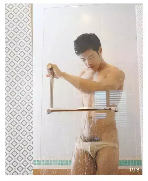 HOMME 07
