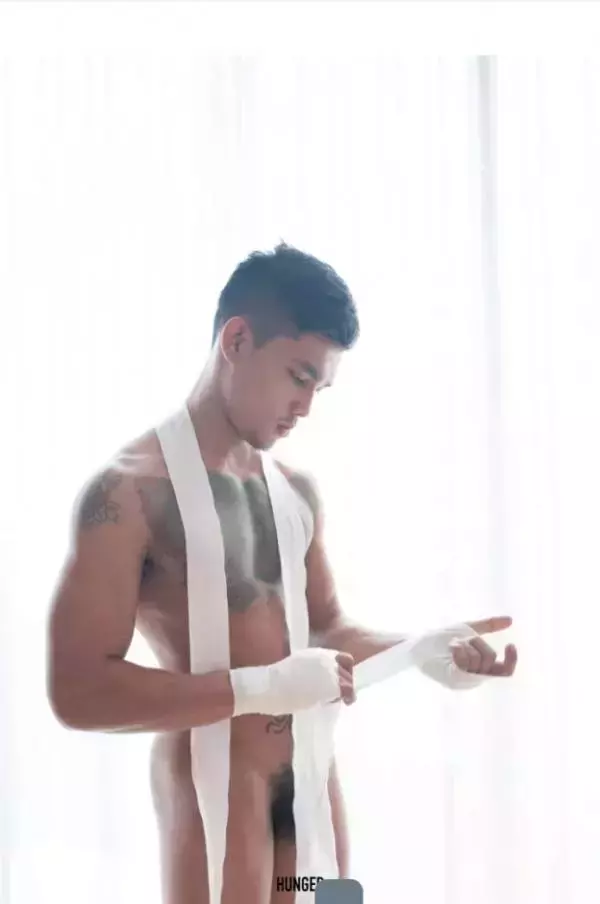 Hunger Homme 06 | Tick Saksit