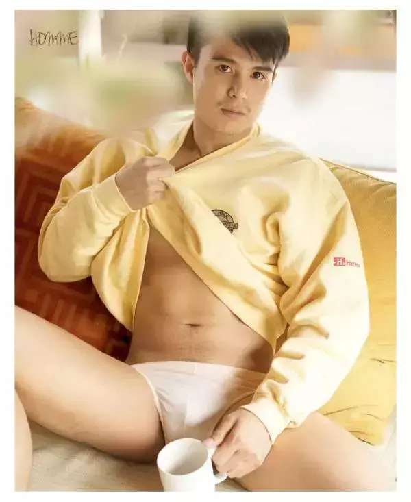 HOMME 08