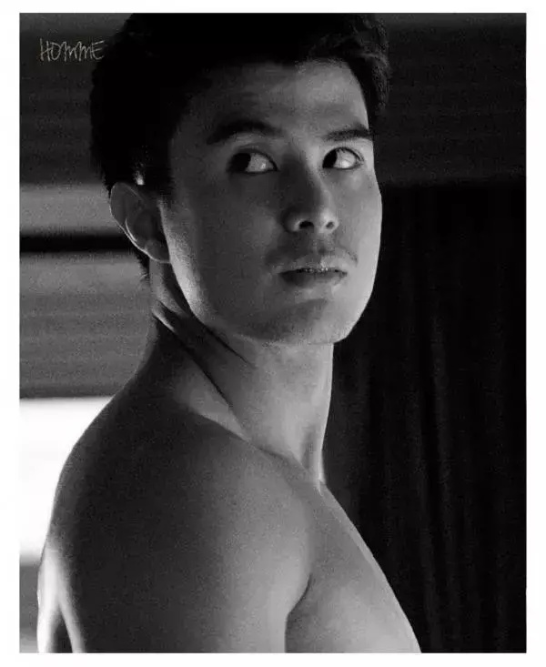 HOMME 08