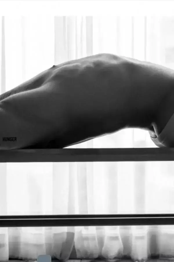 Hunger Homme 06 | Tick Saksit