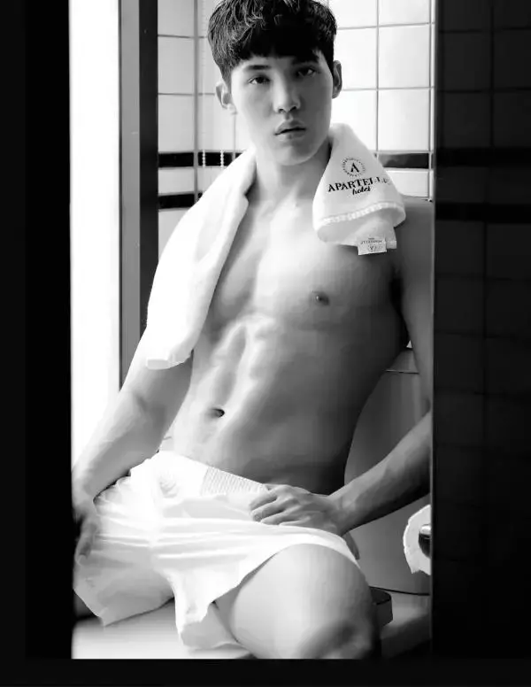 Back 03 | Boss 24 Hours 125 Pics & BtS