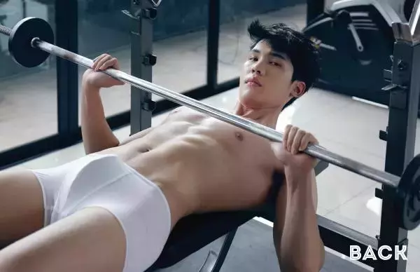 Back 03 | Boss 24 Hours 125 Pics & BtS