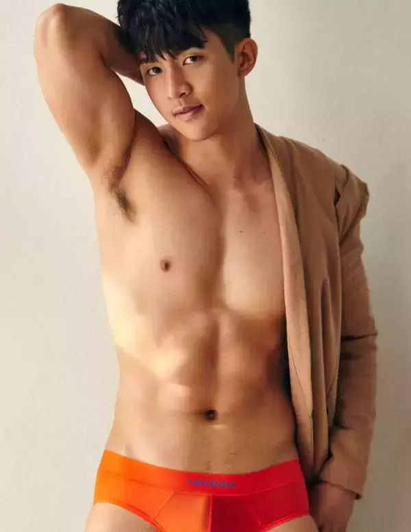 AWESOME MEN 2 - Gun Nakarin