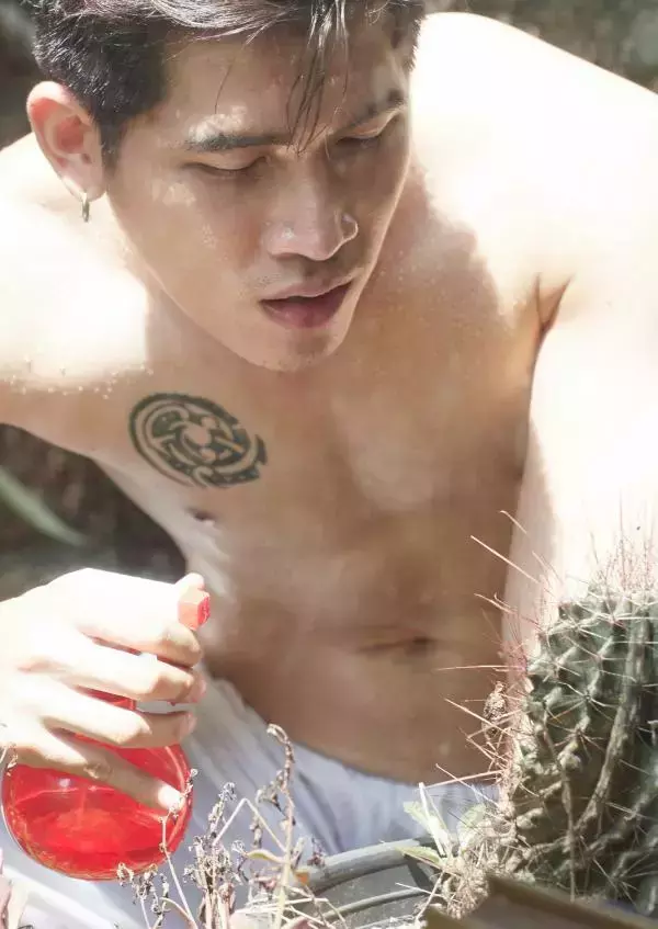 Folio 01  Phu Thana