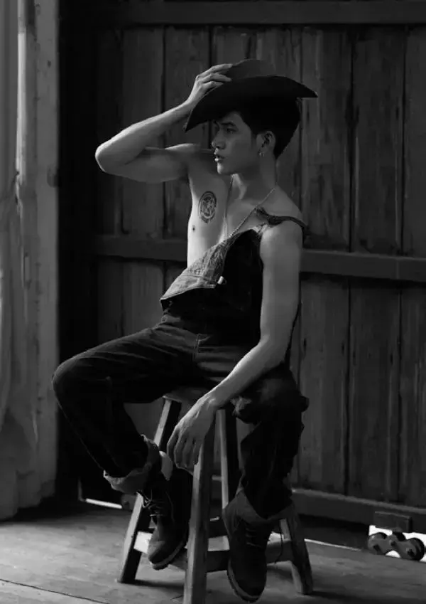 Folio 01  Phu Thana
