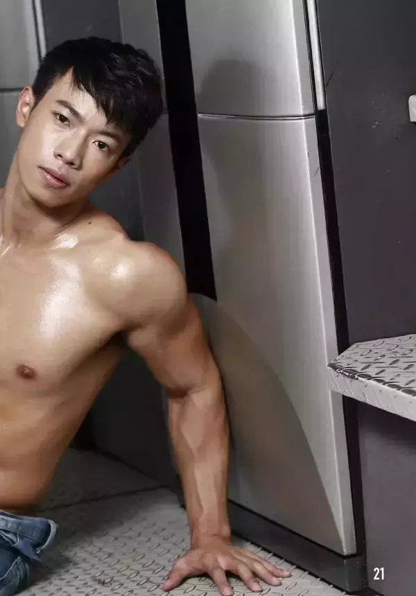 NAGUY 5 BABE 最巨男模