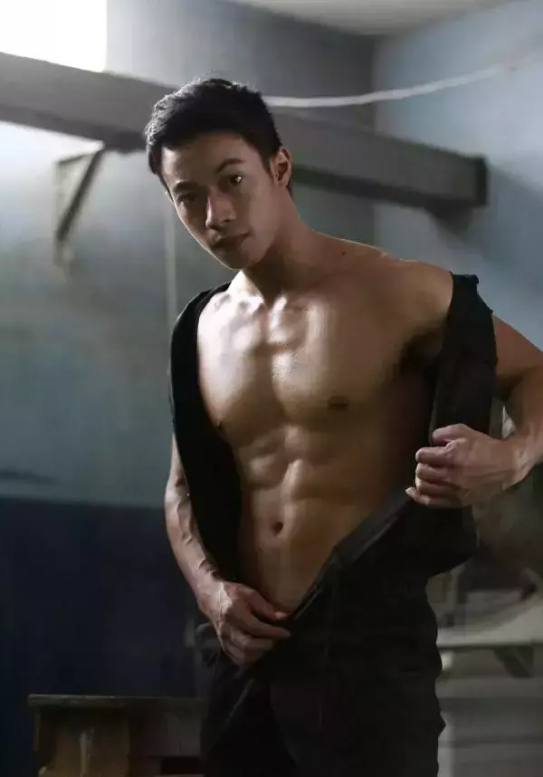 NAGUY 5 BABE 最巨男模