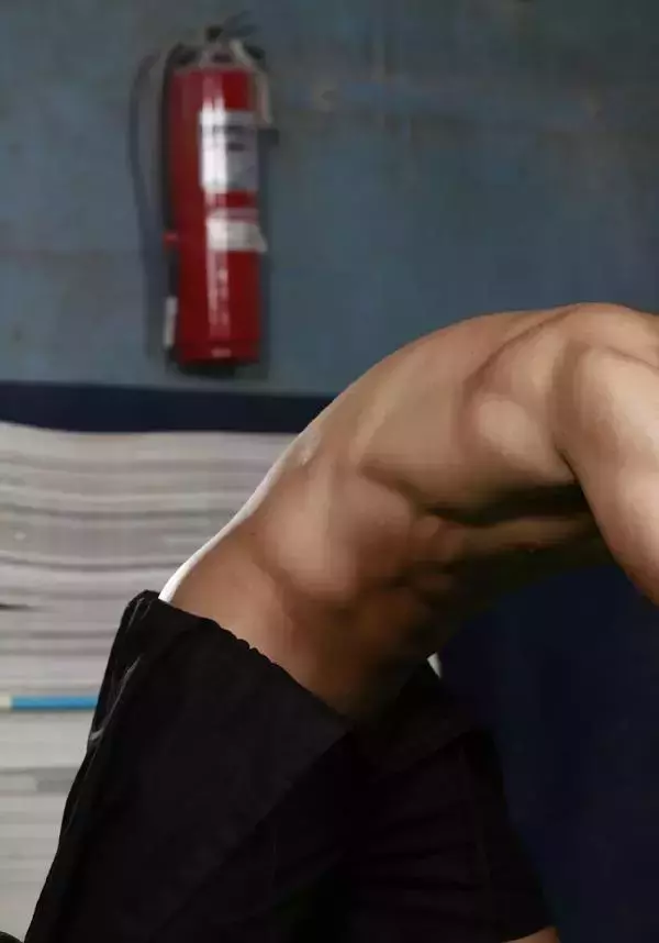 NAGUY 5 BABE 最巨男模