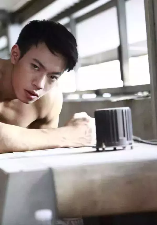 NAGUY 5 BABE 最巨男模