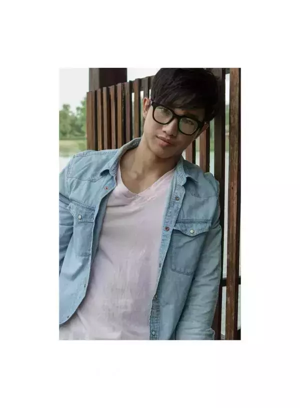 REPICK 01 - Earth Woraphong