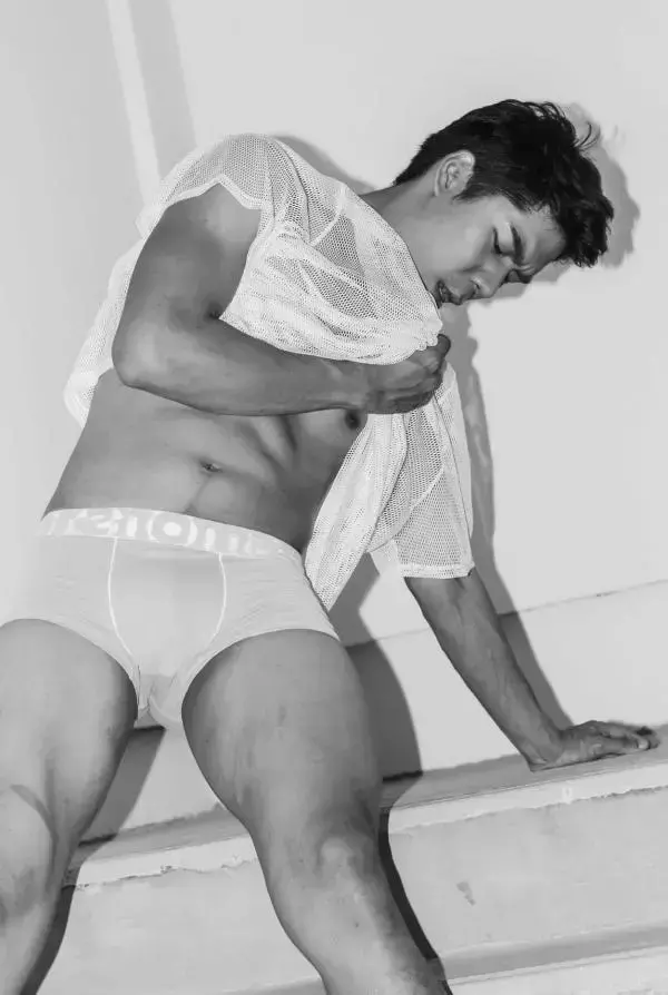 Menluscious Issue 02 - Fame Krittapat