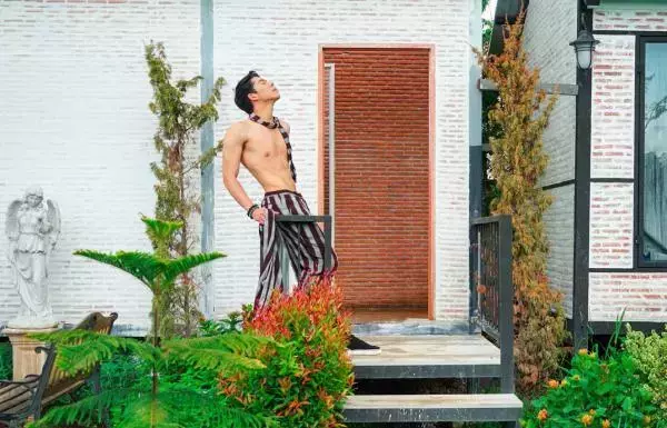 Menluscious Issue 02 - Fame Krittapat