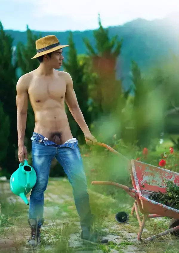 Menluscious Issue 02 - Fame Krittapat