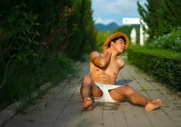 Menluscious Issue 02 - Fame Krittapat