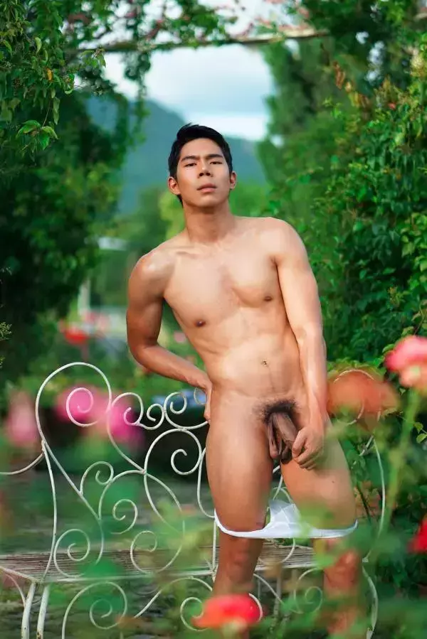 Menluscious Issue 02 - Fame Krittapat