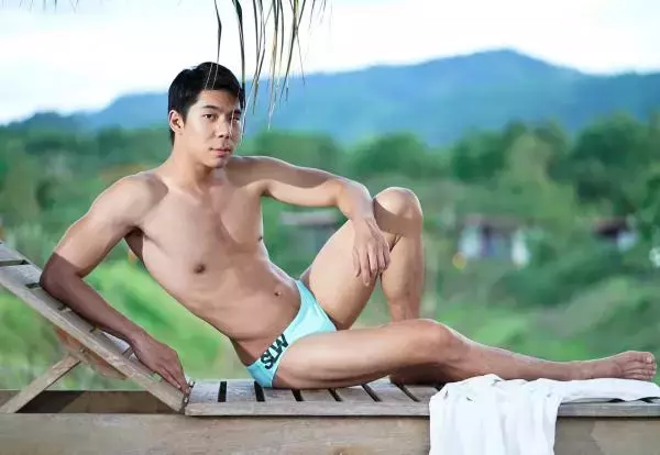 Menluscious Issue 02 - Fame Krittapat
