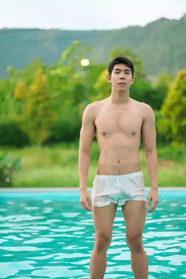 Menluscious Issue 02 - Fame Krittapat
