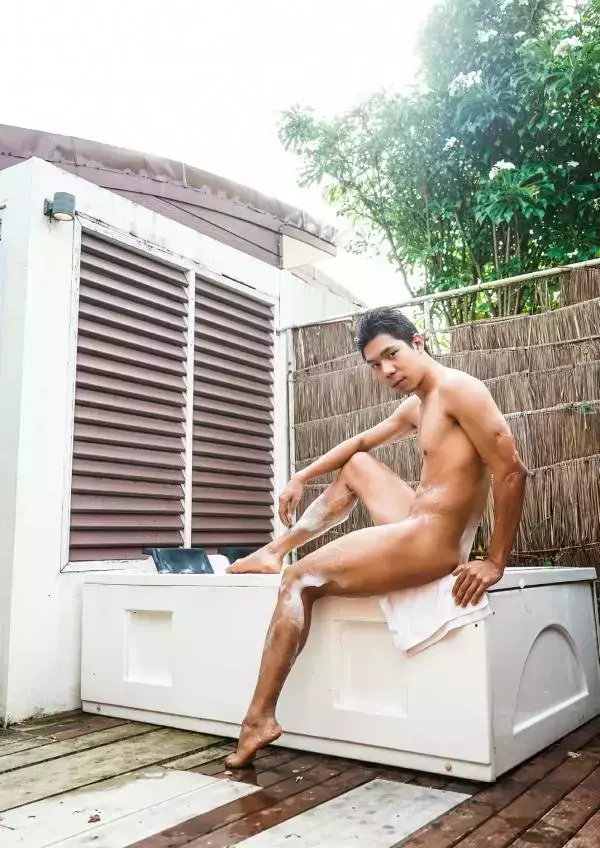 Menluscious Issue 02 - Fame Krittapat
