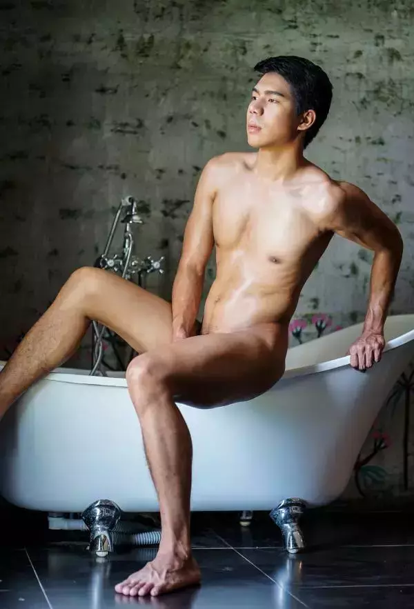 Menluscious Issue 02 - Fame Krittapat