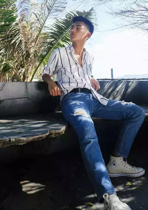 DUDEK ISSUE 01 - A DAY FOR A PATTAYA BOY