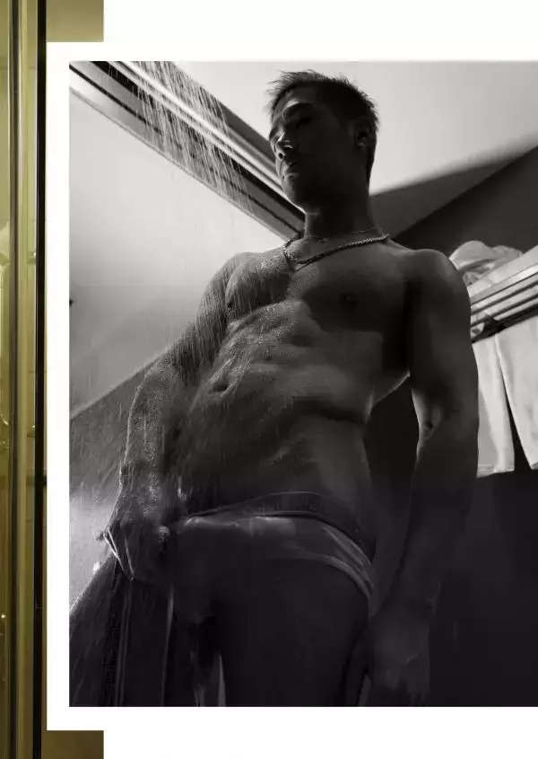 HOMME 04